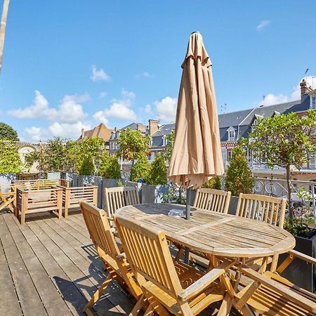 Luxurious 4 Bedroom Duplex, 200M From Place Morny Deauville Exterior photo